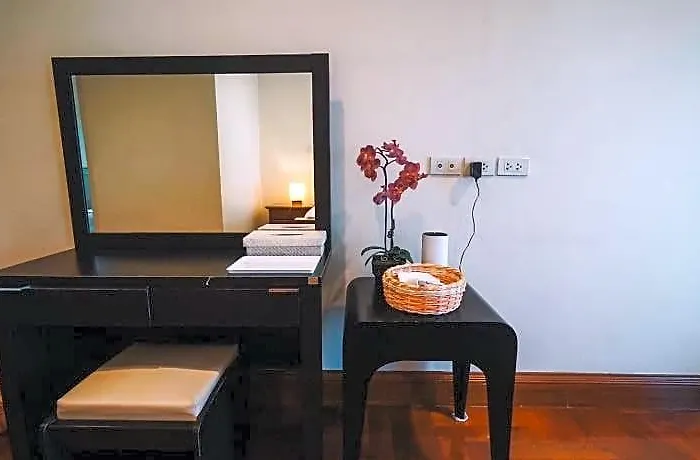 Chez Moi Sukhumvit26 Private 222 Hotel