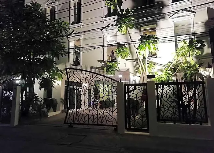 Hotel Chez Moi Sukhumvit26 Private 222 5*